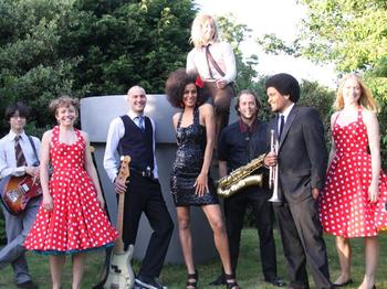 Alison & The Earthquakes artist photo