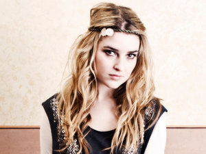 Leddra Chapman artist photo
