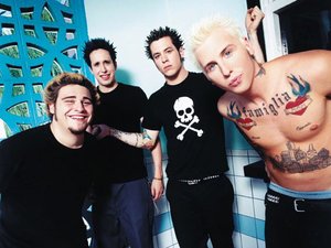 Mest artist photo