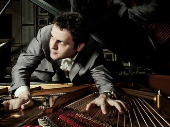 Adam Kay artist photo