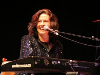 Linda Gail Lewis artist photo