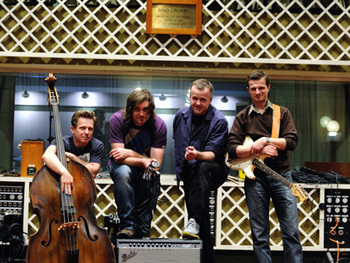 Giles Robson and The Dirty Aces artist photo