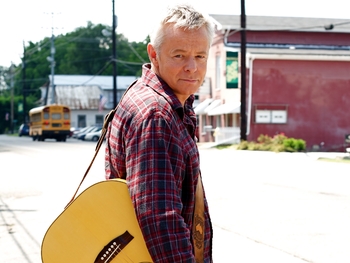 Tommy Emmanuel artist photo