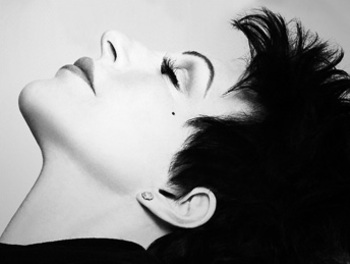 Liza Minnelli artist photo
