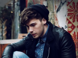 Aiden Grimshaw artist photo