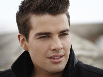 Joe McElderry artist photo