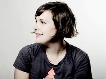 Josie Long artist photo