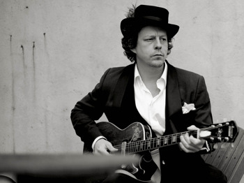 Ian Siegal artist photo