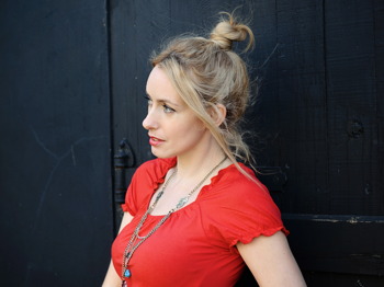 Lisa Redford artist photo
