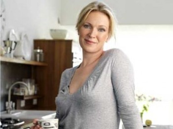 Rachel Allen artist photo