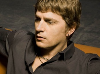Rob Thomas artist photo