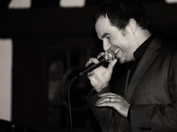 Steve Brookstein artist photo
