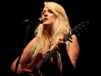Pip Mountjoy artist photo
