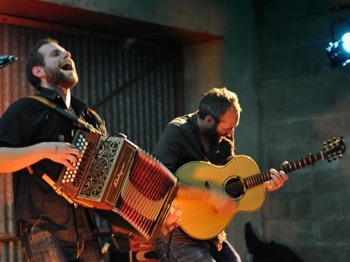 Grand Midwinter Folk Ball: Duo Expire + Moussaka picture