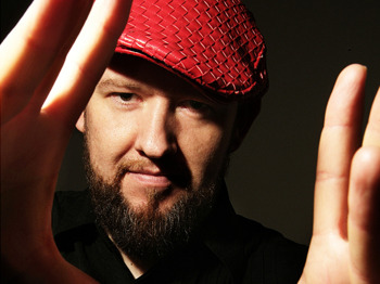 Tom Middleton artist photo