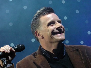 Ricky Ross artist photo