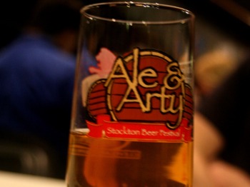 Ale & Arty: Giles Robson and The Dirty Aces picture