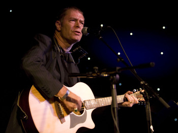 Justice Like A River: Garth Hewitt picture