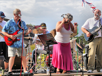 Coffee Morning: The Howlin' Blues Band picture