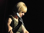 Mari Wilson artist photo