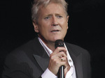 Joe Longthorne artist photo