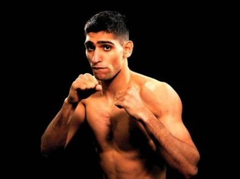 WBC Silver Super-Lightweight Title Fight: Amir Khan, Julio Diaz picture