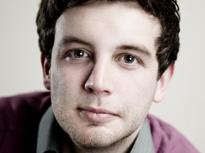 Thom Tuck artist photo