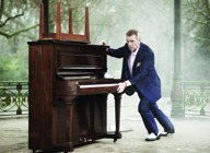 Hugh Laurie artist photo
