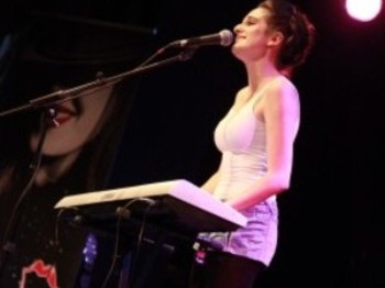 Funny Women London Nights: Sooz Kempner picture