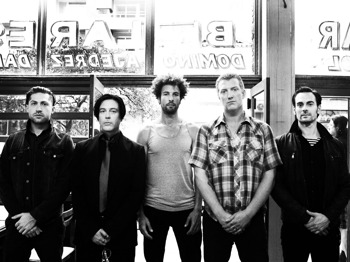 Queens Of The Stone Age artist photo