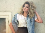 Tori Kelly artist photo