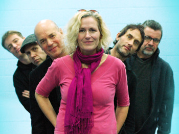 Zoe Schwarz Blue Commotion artist photo