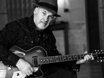 Paul Carrack artist photo