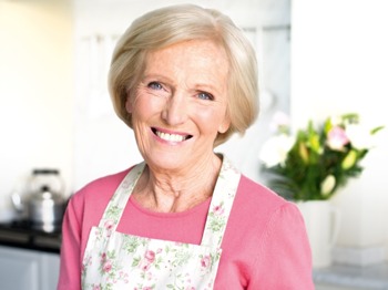 Mary Berry artist photo