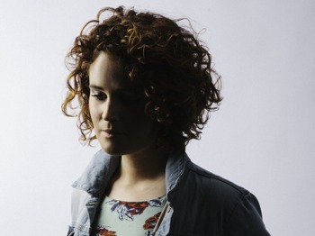 Lisbee Stainton artist photo