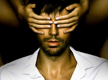 Enrique Iglesias artist photo