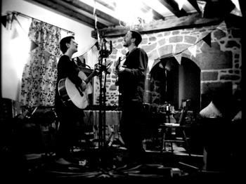 Trevor Moss And Hannah-Lou artist photo