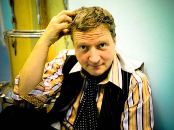 Glenn Tilbrook artist photo