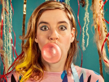 tUnE-yArDs artist photo