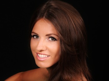 Faryl Smith artist photo