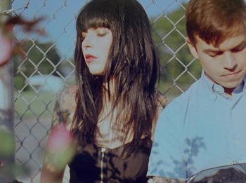 Sleigh Bells artist photo