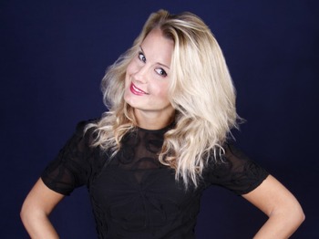 Anna Morris artist photo
