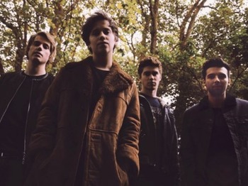 Nothing But Thieves artist photo