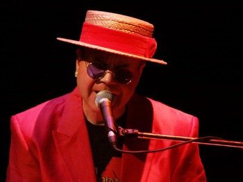 Ultimate Elton artist photo