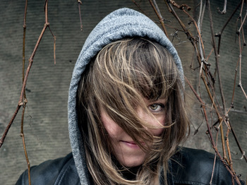 Emily Barker artist photo