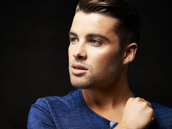 Joe McElderry artist photo