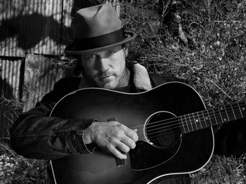 Chuck Ragan artist photo