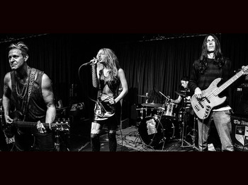 Healthy Junkies artist photo