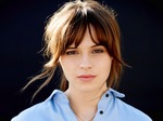 Gabrielle Aplin artist photo