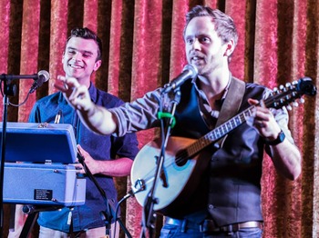 Ninebarrow artist photo